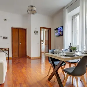 https://colosseo-green-park-home-and-more.it-romehotels.com